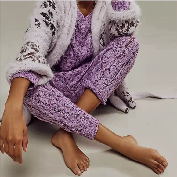 NWOT Free People Intimately Under the Mistletoe Joggers Large - Picture 2 of 12